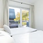 L5 - Lindenstrasse 1 - Feriendomizil Hollich Apartament *