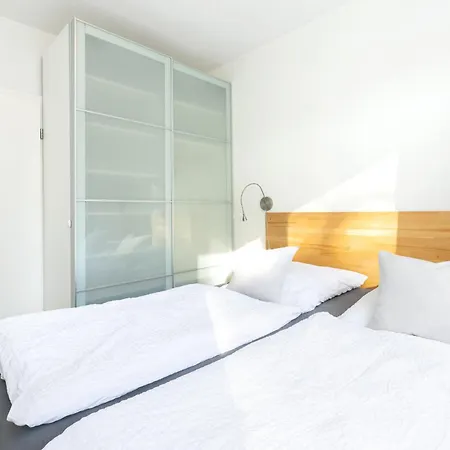 L5 - Lindenstrasse 1 - Feriendomizil Hollich *